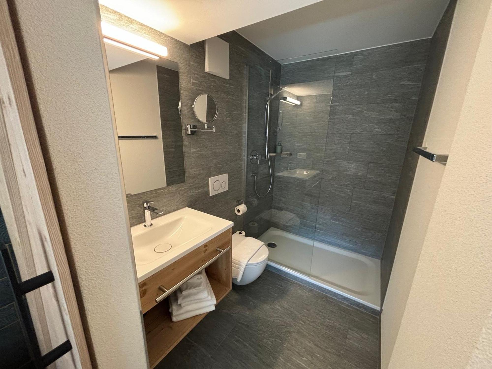 Appart Hotel Pitschonia Self Check-In อันแดร์ ภายนอก รูปภาพ