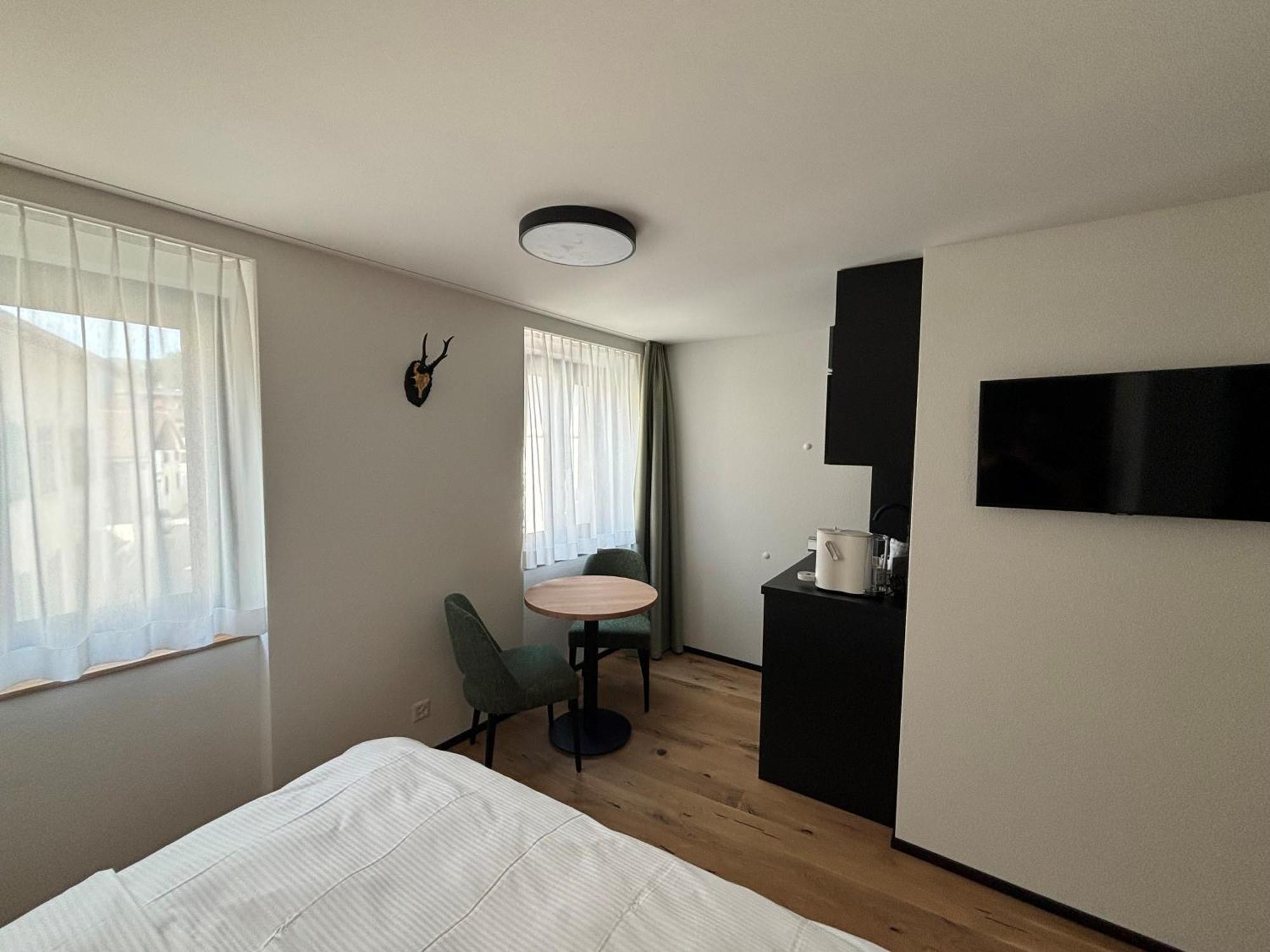Appart Hotel Pitschonia Self Check-In อันแดร์ ภายนอก รูปภาพ