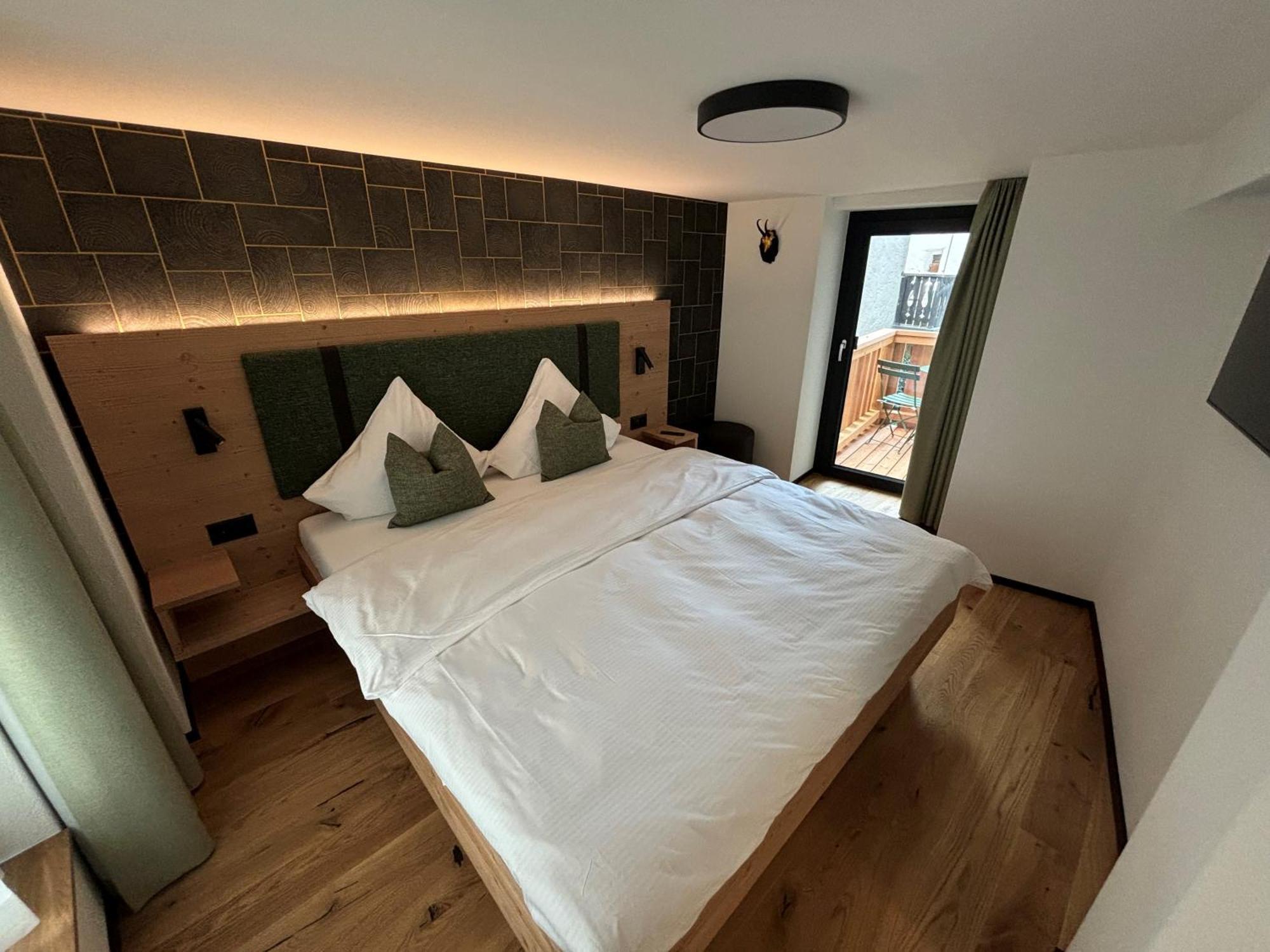 Appart Hotel Pitschonia Self Check-In อันแดร์ ภายนอก รูปภาพ